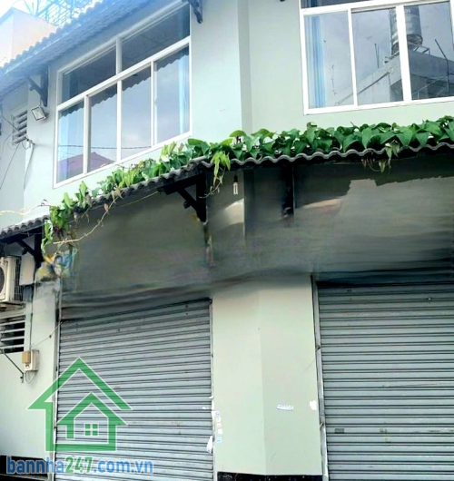 CHỈ 6,3 TỶ – MẶT TIỀN KINH DOANH CHỢ VẢI PHÚ THỌ HÒA – TÂN PHÚ - 3PN - 2WC Vị trí trung tâm: khu chợ vải Phú Thọ Hòa, kinh doanh sầm uất Mặt tiền thuận tiện buôn bán kinh doanh đa ngành nghề