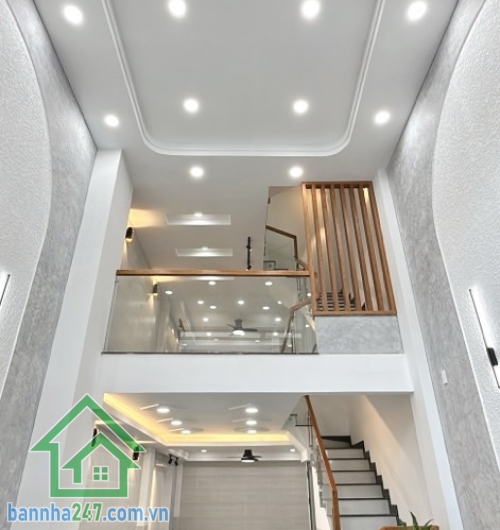 BÁN NHÀ PHỐ CAO CẤP – LÊ VĂN QUỚI, BÌNH TÂN – 5 TẦNG – 4PN 5WC – ĐƯỜNG XE HƠI – GIÁ CHỈ 6.3 TỶ * Vị trí: Trung tâm Bình Tân, hẻm 413 Lê Văn Quới, ngay giáp Tân Bình. 