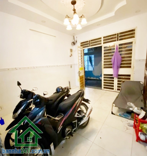 Chỉ 4.85 tỷ có ngay nhà 3 tầng BTCT tại trung tâm Phường Tân Sơn Nhì, Tân Phú. DT: 47.8m2 (4x12m)  - 3 TẦNG - 3PN - 3WC Diện tích 47.8m2 (4x12m), kết cấu 1 trệt 1 trệt, 1 lầu, 1 sân thượng, 3 PN, 3 WC