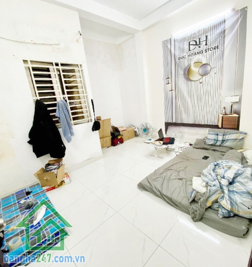 Chỉ 4.85 tỷ có ngay nhà 3 tầng BTCT tại trung tâm Phường Tân Sơn Nhì, Tân Phú. DT: 47.8m2 (4x12m)  - 3 TẦNG - 3PN - 3WC Diện tích 47.8m2 (4x12m), kết cấu 1 trệt 1 trệt, 1 lầu, 1 sân thượng, 3 PN, 3 WC