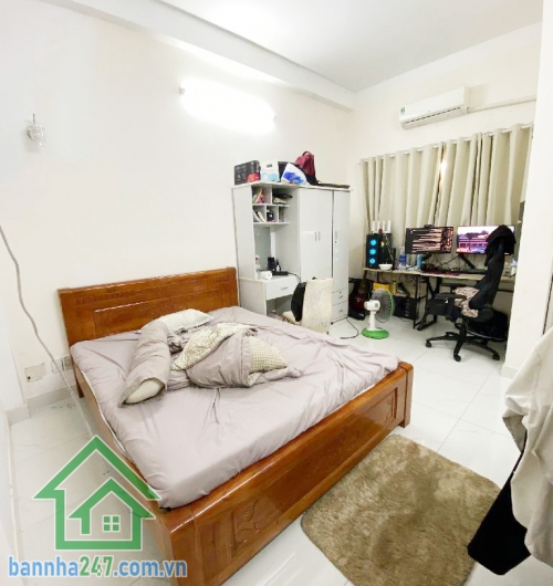 Chỉ 4.85 tỷ có ngay nhà 3 tầng BTCT tại trung tâm Phường Tân Sơn Nhì, Tân Phú. DT: 47.8m2 (4x12m)  - 3 TẦNG - 3PN - 3WC Diện tích 47.8m2 (4x12m), kết cấu 1 trệt 1 trệt, 1 lầu, 1 sân thượng, 3 PN, 3 WC