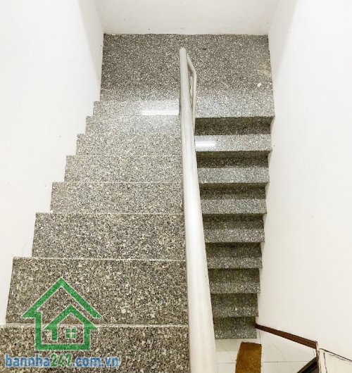 Chỉ 4.85 tỷ có ngay nhà 3 tầng BTCT tại trung tâm Phường Tân Sơn Nhì, Tân Phú. DT: 47.8m2 (4x12m)  - 3 TẦNG - 3PN - 3WC Diện tích 47.8m2 (4x12m), kết cấu 1 trệt 1 trệt, 1 lầu, 1 sân thượng, 3 PN, 3 WC