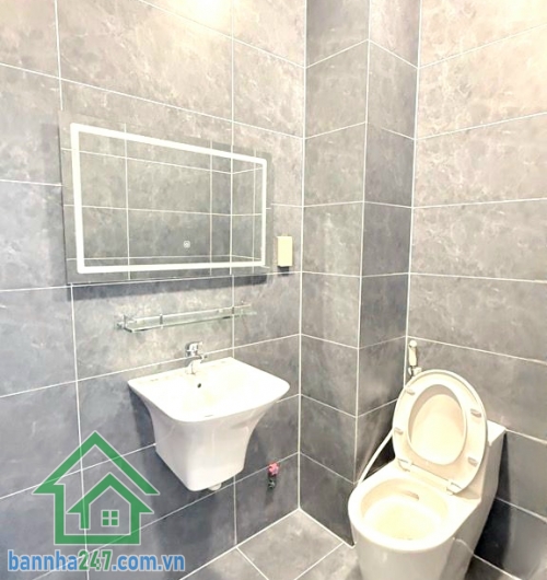 CHỈ 3,95 TỶ – NHÀ ĐẸP 2 TẦNG MỚI 100% - DTSD: 50M² – TÂN BÌNH – FULL NỘI THẤT Diện tích: 25m² Kết cấu: 1 trệt 1 lầu – nhà xây chắc chắn * Nhà mới 100%, mua là vào ở ngay