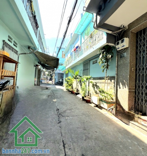 CHỈ 6,8 TỶ - TÂN BÌNH – NHÀ HXH 5M – 2 TẦNG ĐẸP – TẶNG FULL NỘI THẤT – CÓ THUÊ 12TR/TH  Khu vực Tân Bình, hẻm xe hơi rộng 5m – vào tận cửa Diện tích: 44m² (4 x 11m