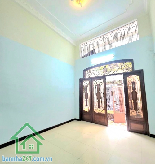 CHỈ 7 TỶ – SIÊU PHẨM 5 TẦNG NGAY P.6 TÂN BÌNH – HẺM THẲNG 1 TRỤC – VÀI BƯỚC RA MẶT TIỀN – DT: 50M² (4x13)m – NHÀ ĐẸP Ở NGAY! Kết cấu: 1 trệt, 1 lửng, 2 lầu, sân thượng. 