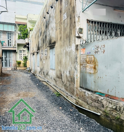GÓC 2 MẶT TIỀN – HẺM XE HƠI ÂU CƠ – TÂN BÌNH – 62M² – CHỈ 4,99 TỶ Vị trí vàng: Giữa Lũy Bán Bích và Âu Cơ – hẻm xe hơi 1 sẹc, góc 2 mặt tiền cực thoáng. Hẻm đang tráng nhựa.