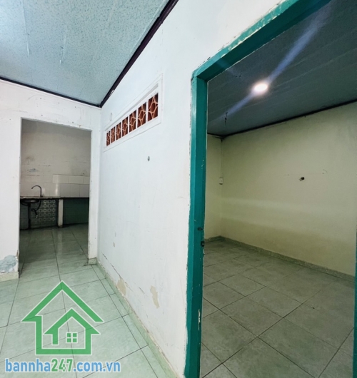 GÓC 2 MẶT TIỀN – HẺM XE HƠI ÂU CƠ – TÂN BÌNH – 62M² – CHỈ 4,99 TỶ Vị trí vàng: Giữa Lũy Bán Bích và Âu Cơ – hẻm xe hơi 1 sẹc, góc 2 mặt tiền cực thoáng. Hẻm đang tráng nhựa.