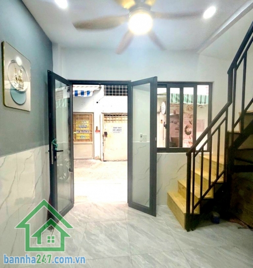 CHỈ 2.79 TỶ – SIÊU PHẨM 3 TẦNG – CĂN GÓC KHÔNG LỘ GIỚI – KHÔNG QUY HOẠCH – BÌNH THỚI / LÊ ĐẠI HÀNH – DTSD 40M² – HẺM 3M – SÁT MẶT TIỀN DTSD 40m², căn góc cực thoáng.