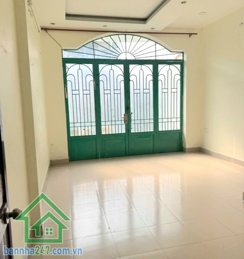 CHỈ 5,88 TỶ - MTKD NHỰA 8M – GẦN AEON TÂN PHÚ – 2 TẦNG – THUÊ 10TR/TH – 50M² – SỔ VUÔNG  DT: 50m² (4 x 12.5m) – sổ hồng vuông vức  Kết cấu: 2 Tầng (1 trệt 1 lầu)
