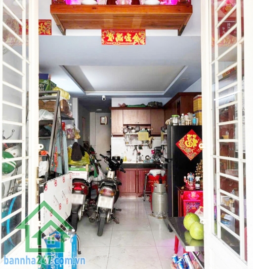 CHỈ 6.9 TỶ – NHÀ 5 TẦNG BTCT – ĐƯỜNG NHỰA 12M – SÁT MẶT TIỀN THÁI PHIÊN, QUẬN 11 - 3 PN, 4 WC  Diện tích: 30m², sổ hồng vuông vức, công chứng ngay. Kết cấu: 1 trệt, lửng, 2 lầu, sân thượng, gồm 3 PN, 4 WC.