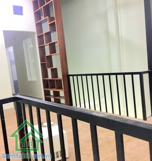 CHỈ 3.38 TỶ – NHÀ 2 TẦNG 40M² (4x10) – BTCT KIÊN CỐ – 3PN, 3WC – GẦN AEON TÂN PHÚ, HẺM 3 GÁC * Kết cấu: 2 tầng BTCT chắc chắn, 3 phòng ngủ, 3 WC 