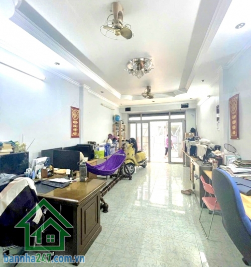 CHỈ 12,9 TỶ – TRUNG TÂM TÂN BÌNH (P.13) – HẺM NHỰA 6M XE TẢI ĐỖ – 5 LẦU – 62M² – DÒNG TIỀN 40TR/THÁNG – AGRIBANK ĐỊNH GIÁ 12 TỶ * Kết cấu: 1 trệt 3 lầu sân thượng