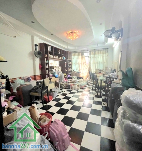 CHỈ 12,9 TỶ – TRUNG TÂM TÂN BÌNH (P.13) – HẺM NHỰA 6M XE TẢI ĐỖ – 5 LẦU – 62M² – DÒNG TIỀN 40TR/THÁNG – AGRIBANK ĐỊNH GIÁ 12 TỶ * Kết cấu: 1 trệt 3 lầu sân thượng
