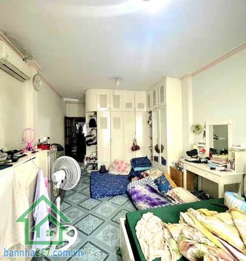 CHỈ 12,9 TỶ – TRUNG TÂM TÂN BÌNH (P.13) – HẺM NHỰA 6M XE TẢI ĐỖ – 5 LẦU – 62M² – DÒNG TIỀN 40TR/THÁNG – AGRIBANK ĐỊNH GIÁ 12 TỶ * Kết cấu: 1 trệt 3 lầu sân thượng