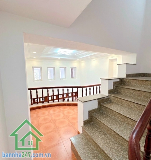 CHỈ 6.8 TỶ – NHÀ HẺM Ô TÔ THÔNG – KHU VIP BÀU CÁT, TÂN BÌNH GẦN CHỢ TÂN BÌNH – CHỢ ÔNG ĐỊA – 5 PHÚT QUA QUẬN 10 – GIÁP Q11 - DTSD 150m² – 5 TẦNG – 6PN – 3WC Vị trí siêu đắc địa: – Hẻm ô tô thông thoáng, khu VIP Bàu Cát – Gần chợ Tân Bình, chợ Ông Địa, côn