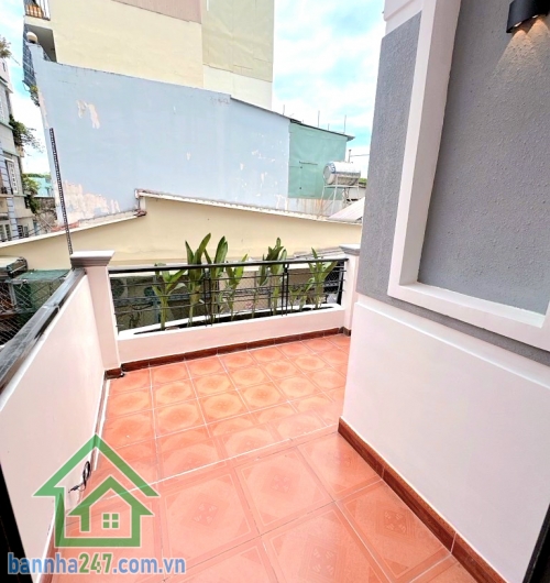 CHỈ 6.8 TỶ – NHÀ HẺM Ô TÔ THÔNG – KHU VIP BÀU CÁT, TÂN BÌNH GẦN CHỢ TÂN BÌNH – CHỢ ÔNG ĐỊA – 5 PHÚT QUA QUẬN 10 – GIÁP Q11 - DTSD 150m² – 5 TẦNG – 6PN – 3WC Vị trí siêu đắc địa: – Hẻm ô tô thông thoáng, khu VIP Bàu Cát – Gần chợ Tân Bình, chợ Ông Địa, côn