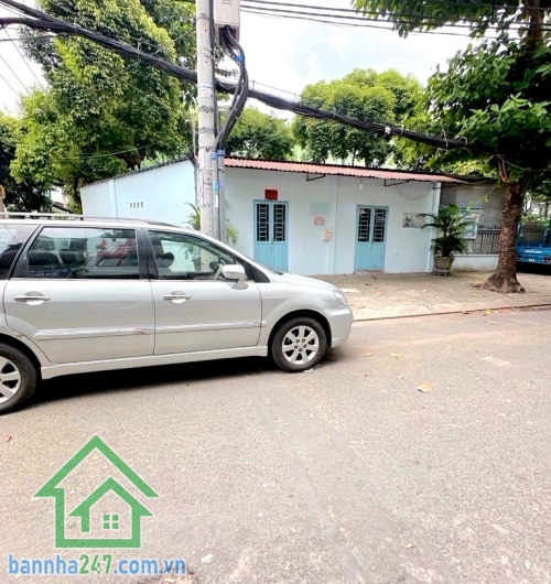 CHỈ 6.8 TỶ – NHÀ HẺM Ô TÔ THÔNG – KHU VIP BÀU CÁT, TÂN BÌNH GẦN CHỢ TÂN BÌNH – CHỢ ÔNG ĐỊA – 5 PHÚT QUA QUẬN 10 – GIÁP Q11 - DTSD 150m² – 5 TẦNG – 6PN – 3WC Vị trí siêu đắc địa: – Hẻm ô tô thông thoáng, khu VIP Bàu Cát – Gần chợ Tân Bình, chợ Ông Địa, côn