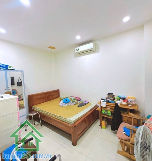 CHỈ 6,99 TỶ - SIÊU PHẨM NHÀ PHỐ 4 TẦNG – KHU VIP TÂN SƠN NHÌ (TÂN PHÚ) - HẺM Ô TÔ – ĐI BỘ RA CÔNG VIÊN – 3 PHÚT AEON MALL - 5 PN – 4 WC Diện tích sử dụng: ~175m²