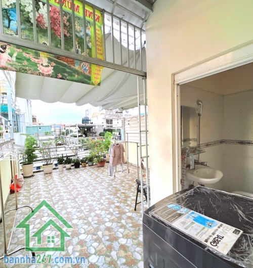 CHỈ 6,99 TỶ - SIÊU PHẨM NHÀ PHỐ 4 TẦNG – KHU VIP TÂN SƠN NHÌ (TÂN PHÚ) - HẺM Ô TÔ – ĐI BỘ RA CÔNG VIÊN – 3 PHÚT AEON MALL - 5 PN – 4 WC Diện tích sử dụng: ~175m²