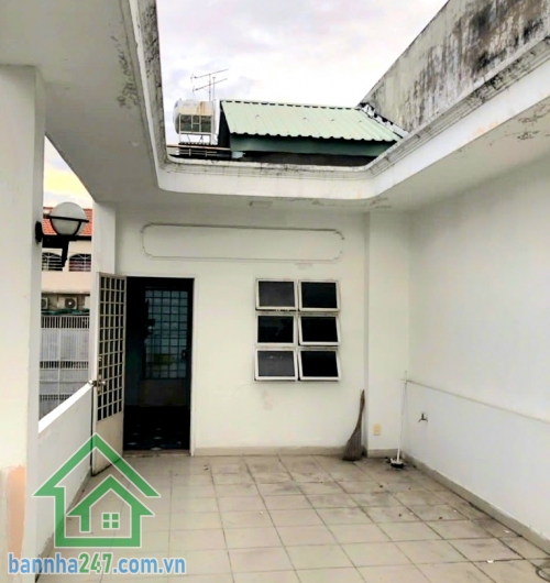 CHỈ 24 TỶ – MTKD HUYẾT MẠCH TÂN BÌNH – NGAY TRUNG TÂM TRIỂN LÃM – DÒNG TIỀN 40TR/THÁNG! Diện tích 108m² (3.6 x 30) – nhà 4 tầng (1 trệt 3 lầu) kiên cố. Đang cho thuê hợp đồng 6 năm, dòng tiền 40 triệu/tháng, mua là có thu nhập ngay!