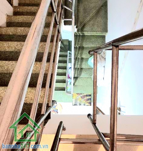 CHỈ 4,4 TỶ – NHÀ 4 TẦNG HẺM Ô TÔ – NGAY KHU TÊN LỬA Diện tích: 4x10m- Hẻm xe hơi 5m, thông nhiều hướng, vị trí cực đẹp ngay Tỉnh Lộ 10 – Khu Tên Lửa, thuận thuận tiện di chuyển Tân Phú & trung tâm TP. 
