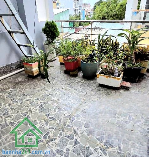 CHỈ 4,4 TỶ – NHÀ 4 TẦNG HẺM Ô TÔ – NGAY KHU TÊN LỬA Diện tích: 4x10m- Hẻm xe hơi 5m, thông nhiều hướng, vị trí cực đẹp ngay Tỉnh Lộ 10 – Khu Tên Lửa, thuận thuận tiện di chuyển Tân Phú & trung tâm TP. 
