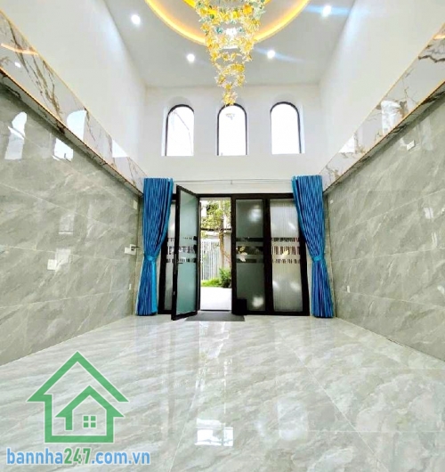 CHỈ 14 TỶ – KHU HỌ LÊ TÂN PHÚ – NHÀ 5 TẦNG CÓ THANG MÁY - 4PN – 5WC Diện tích: 85m² (5 x 17m) – ngang lớn hiếm khu Kết cấu: 1 trệt + 1 lửng + 3 lầu (5 tầng)Thang máy cao cấp 450kg- 4PN – 5WC. HẺM XE HƠI THÔNG, khu dân cư hiện hữu, di chuyển thuận tiện