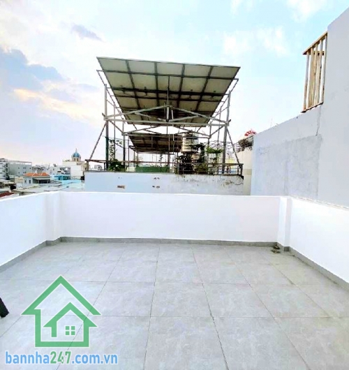 CHỈ 14 TỶ – KHU HỌ LÊ TÂN PHÚ – NHÀ 5 TẦNG CÓ THANG MÁY - 4PN – 5WC Diện tích: 85m² (5 x 17m) – ngang lớn hiếm khu Kết cấu: 1 trệt + 1 lửng + 3 lầu (5 tầng)Thang máy cao cấp 450kg- 4PN – 5WC. HẺM XE HƠI THÔNG, khu dân cư hiện hữu, di chuyển thuận tiện