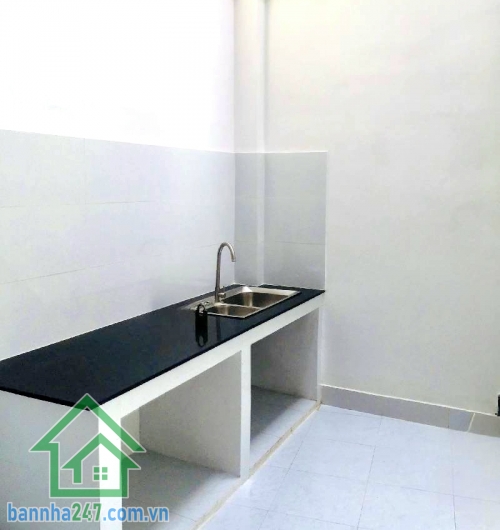 CHỈ 7,5 TỶ – HXH QUẬN 11 – NGAY 3 THÁNG 2 & HÀN HẢI NGUYÊN - CÁCH MẶT TIỀN 10M – GẦN 50M² – Ở NGAY Thông tin chi tiết: • Diện tích: 47m² (3.5m x 13m) • Kết cấu: 1 trệt + 1 lầu - 2 PN – 2 WC - Nhà gọn gàng, vào ở ngay -Vị trí đắc địa trung tâm Q11