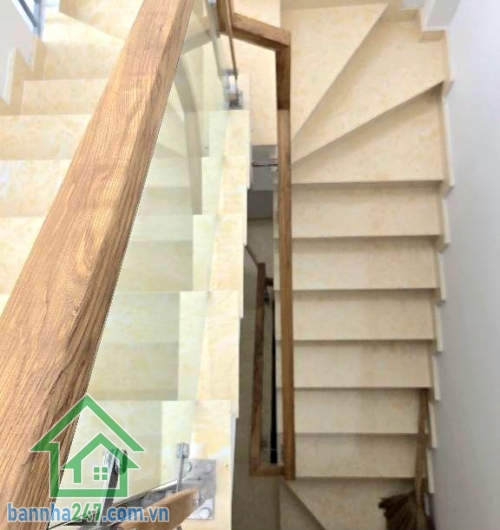 CHỈ 8,65 TỶ - NHÀ 4 TẦNG MỚI XÂY 100% – HẺM XE TẢI 6M – TẶNG NỘI THẤT CAO CẤP - DT: (4 X 10)M - 2PN rộng, 3WC DT: 4x10m Kết cấu: 1 trệt, 2 lầu, sân thượng – 2PN rộng, 3WC, có phòng giặt riêng trên sân thượng.