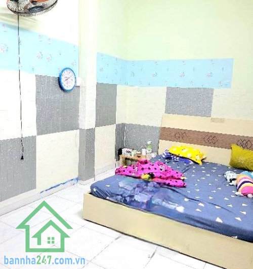 CHỈ 9,9 TỶ – HXH 5M THẲNG 1 TRỤC – SÁT MẶT TIỀN KHU BÀU CÁT - 4 TẦNG – 6 PN – KHAI THÁC DÒNG TIỀN DT: 4m x 16m – sổ vuông vức Hẻm xe hơi 5m, thẳng 1 trục, vài bước ra Đồng Đen – Bàu Cát