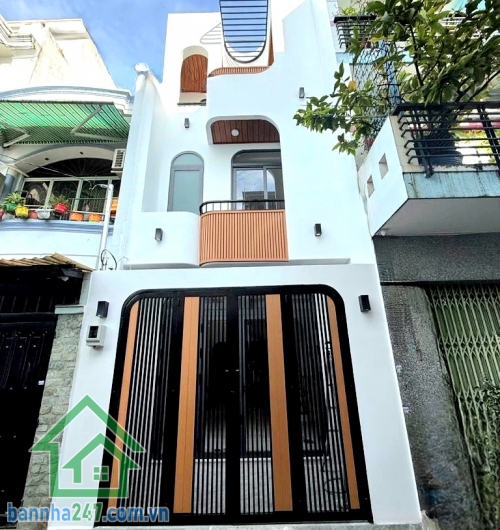 CHỈ 7,5 TỶ – HẺM NHỰA 6M – TÂN QUÝ – GÒ DẦU – Ô TÔ NGỦ TRONG NHÀ DT: 48m² (4x12)m – 4PN – 3WC – NHÀ ĐẸP Ở NGAY Kết cấu: 1 trệt 2 lầu – 4PN, 3WC, nhà mới đẹp