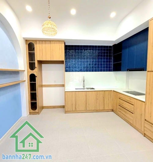 CHỈ 7,5 TỶ – HẺM NHỰA 6M – TÂN QUÝ – GÒ DẦU – Ô TÔ NGỦ TRONG NHÀ DT: 48m² (4x12)m – 4PN – 3WC – NHÀ ĐẸP Ở NGAY Kết cấu: 1 trệt 2 lầu – 4PN, 3WC, nhà mới đẹp