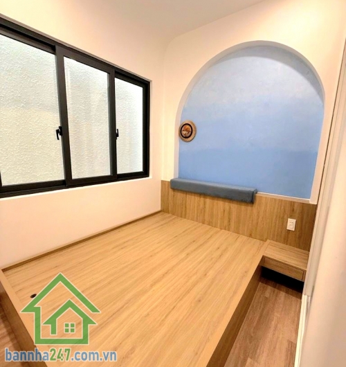 CHỈ 7,5 TỶ – HẺM NHỰA 6M – TÂN QUÝ – GÒ DẦU – Ô TÔ NGỦ TRONG NHÀ DT: 48m² (4x12)m – 4PN – 3WC – NHÀ ĐẸP Ở NGAY Kết cấu: 1 trệt 2 lầu – 4PN, 3WC, nhà mới đẹp