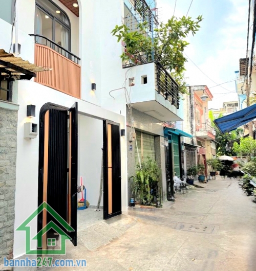 CHỈ 7,5 TỶ – HẺM NHỰA 6M – TÂN QUÝ – GÒ DẦU – Ô TÔ NGỦ TRONG NHÀ DT: 48m² (4x12)m – 4PN – 3WC – NHÀ ĐẸP Ở NGAY Kết cấu: 1 trệt 2 lầu – 4PN, 3WC, nhà mới đẹp