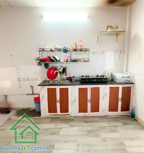 CHỈ 4,6 TỶ – NHÀ ĐẸP 2 TẦNG BÌNH TÂN – GIÁP TÂN PHÚ – HẺM XE HƠI TRÁNH 6M – SỔ NỞ HẬU CỰC ĐẸP! Vị trí: Hẻm xe hơi tránh, thông tứ tung, khu dân trí cao, toàn nhà cao tầng. 