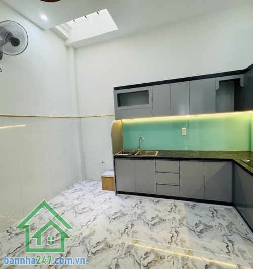 LÊ THÚC HOẠCH – NHÀ ĐẸP 2 TẦNG – HẺM XE HƠI – CHỈ 6.1 TỶ.