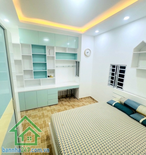 CHỈ 5,2 TỶ - NHÀ ĐẸP HƯƠNG LỘ 2 – DT 46m² (4 x 11,5) – 4 TẦNG – 4PN – 4WC – TẶNG FULL NỘI THẤT – SỔ VUÔNG A4 Nhà vào ở ngay: Kết cấu 1 trệt – 2 lầu – mái bê tông.