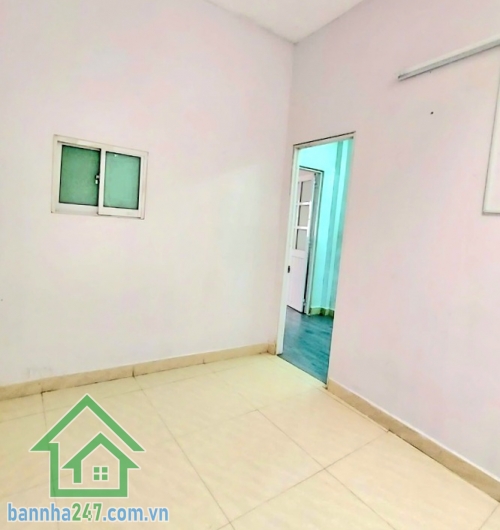 CHỈ 4,55 TỶ – MẶT TIỀN TRẦN THỦ ĐỘ – TRUNG TÂM TÂN PHÚ - 2PN – 2WC 2 TẦNG – 36m² (4,1×9,2m nở hậu) – 2PN – 2WC Kết cấu: 1 trệt – 1 lầu, 2 phòng ngủ, 2WC. Ngang 4,1m nở hậu 4,2m tài lộc, phong thủy đẹp. Mặt tiền kinh doanh, khu Họ Lê – phân lô đồng bộ – sầ