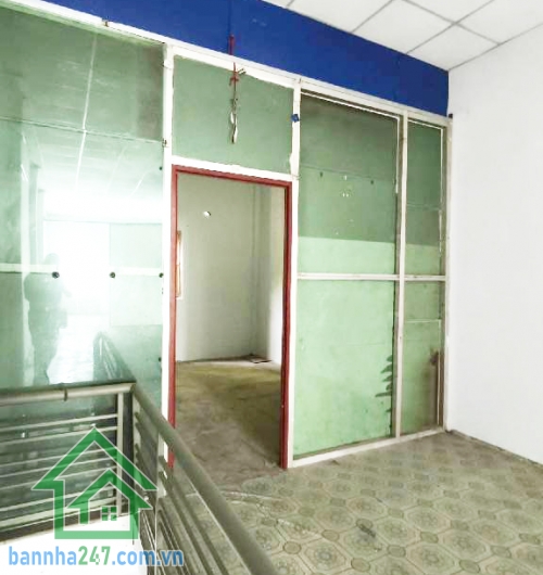 CHỈ 6,6 TỶ - MTKD ĐƯỜNG XE TẢI – SÁT QL1A – 100M² –   P. Bình Hưng Hòa A, Q. Bình Tân – Giáp Tân Phú, Ngã Tư Bốn Xã DT: 4 x 25m, nở hậu – Nhà cấp 4, tiện sửa chữa, xây mới.