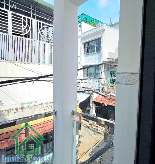 CHỈ 4,15 TỶ – HẺM Ô TÔ – SIÊU PHẨM 3 TẦNG – 19M² VUÔNG VỨC – THÔNG LẠC LONG QUÂN – TRẦN VĂN QUANG - 2PN – 3WC * DT: 3,4 × 6m = 19m² * Kết cấu: 1 trệt – 2 lầu – ban công, 2PN – 3WC – 1PK