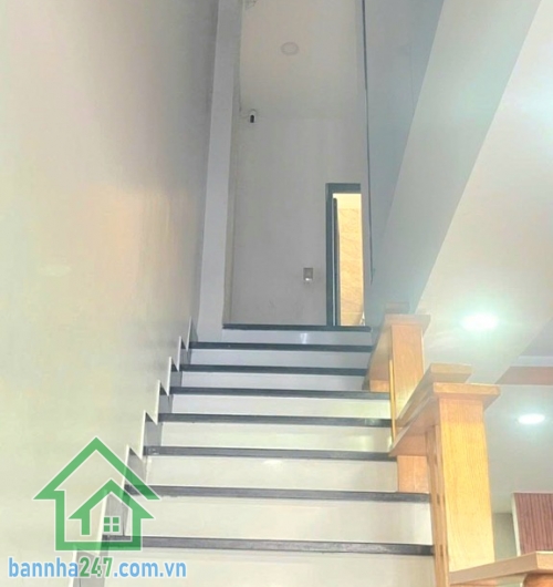 CHỈ 5.3 TỶ – NHÀ ĐẸP 4 TẦNG – FULL NỘI THẤT XỊN – NGAY NGÃ TƯ GÒ MÂY, AEON TÂN PHÚ.  DT: 4x10m – vuông vức, phong thủy tốt. 1 trệt 2 lầu, 2PN rộng, 4WC riêng.