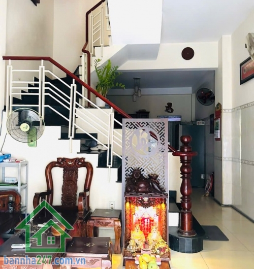 CHỈ 9,2 TỶ – NHÀ 3 TẦNG – 82M² – 2 MẶT HẺM 6M – THOẠI NGỌC HẦU, TÂN PHÚ. * DT: 82m² (4 x 21m), 3 tầng BTCT * Tổng 10PN – 10WC, trước 3PN 3WC để ở, sau 7PN 7WC.