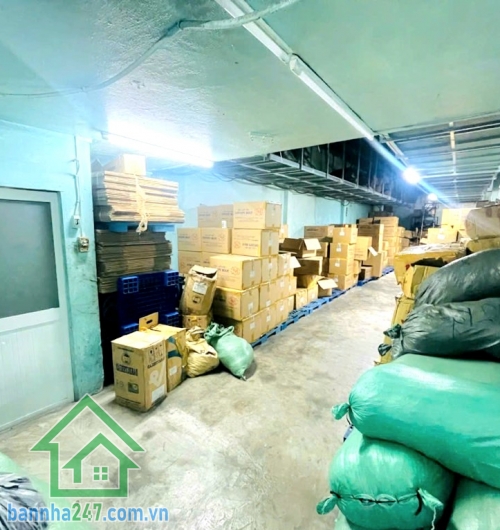 CHỈ 14.6 TỶ TL – MTKD TÂN BÌNH – DT 110M² (4.5 x 25)m – KHU VIP P.11 – TIỆN XÂY MỚI – CHDV * Diện tích chuẩn đẹp: 4.5m x 25m = 110m². * Kết cấu: Trệt + lầu.