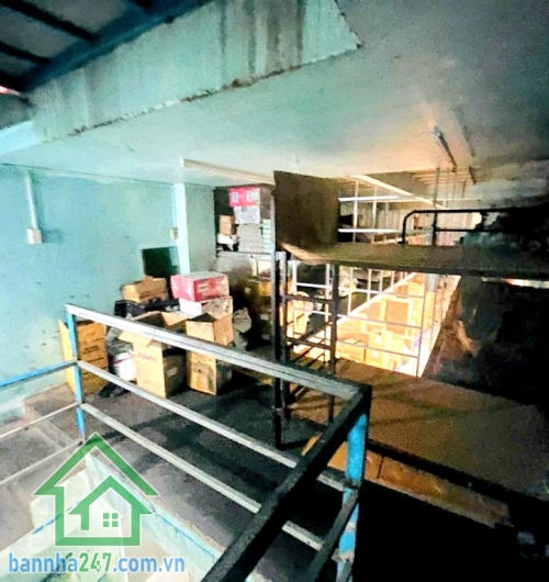 CHỈ 14.6 TỶ TL – MTKD TÂN BÌNH – DT 110M² (4.5 x 25)m – KHU VIP P.11 – TIỆN XÂY MỚI – CHDV * Diện tích chuẩn đẹp: 4.5m x 25m = 110m². * Kết cấu: Trệt + lầu.
