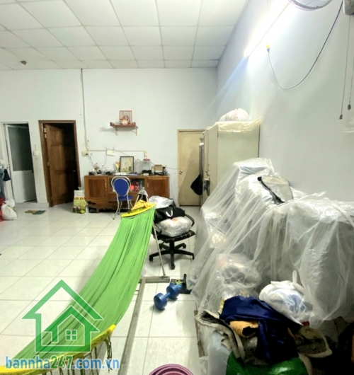 CHỈ 5,29 TỶ – HẺM 3.5M, VÀI CĂN RA MẶT TIỀN BÌNH TRỊ ĐÔNG – DT 66.1M2 (5.8x11.4M) – 3PN, 2WC Nhà 1 trệt 1 lầu, gồm phòng khách, bếp, 3PN, 2WC. 