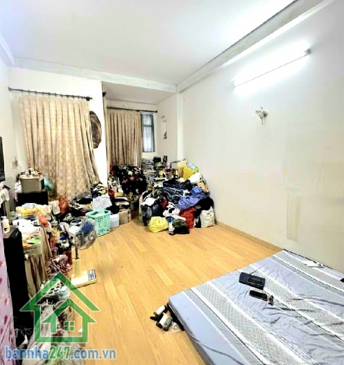 CHỈ 8 TỶ – NHÀ 3 TẦNG HXH 6M – HOÀNG XUÂN NHỊ, TÂN PHÚ - DT: 62M² -3PN - 3WC Vị trí: đường Hoàng Xuân Nhị – trung tâm Tân Phú Hẻm 6m thông, xe ra vào thoải mái