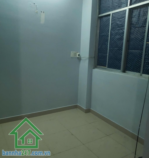 CHỈ 3,5 TỶ – NHÀ ĐẸP NGUYỄN VĂN TỐ – 1 TRỆT 2 LẦU 1 SÂN THƯỢNG – 3PN – 3WC – Q. TÂN PHÚ * Diện tích: 4 x 5,2m. * Kết cấu: 1 trệt, 2 lầu, sân thượng. Công năng: 3PN, 3WC, nhà chủ ở lâu năm, sạch sẽ, kiên cố.