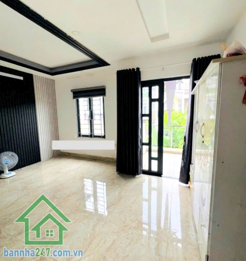 CHỈ 8,15 TỶ – MTKD ĐƯỜNG 16M CÓ LỀ 3M – DƯỜNG SỐ 5 - BÌNH TÂN - 4PN 3WC * Diện tích: 80m² (5 x 16m) – sổ vuông A4, không lộ giới * Kết cấu: 3 tầng (1 trệt 2 lầu, sân thượng)