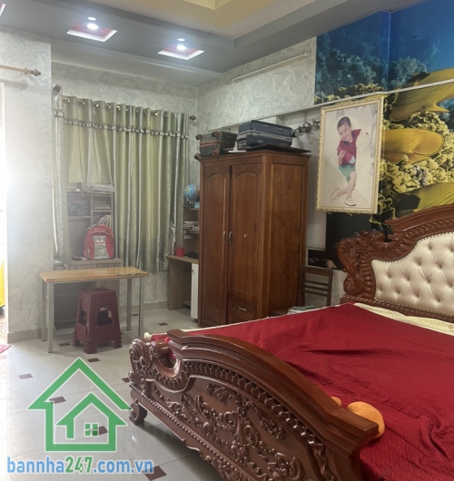 NHỈNH 10 TỶ VƯỜN LÀI – TÂN THÀNH – HẺM 8M NHỰA + VỈA HÈ – 4 TẦNG – 4PN – 4WC – TIỆN Ở + KINH DOANH DT: 4x17m (68m²) vuông vức. Kết cấu: trệt + 2 lầu + sân thượng. 